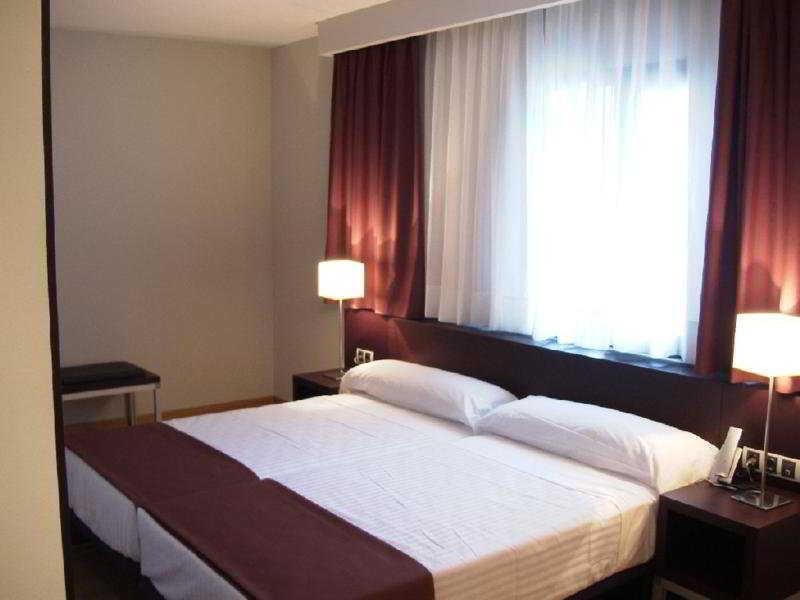 Hotel Plazaola Irurzun Habitación foto